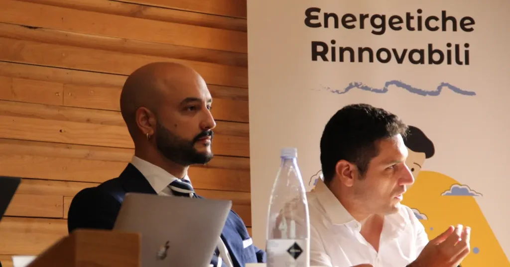 Porto Torres - seminario divulgativo CER Sardegna 25 ottobre 2024. Federico Fadda e Mario Mureddu durante l'incontro